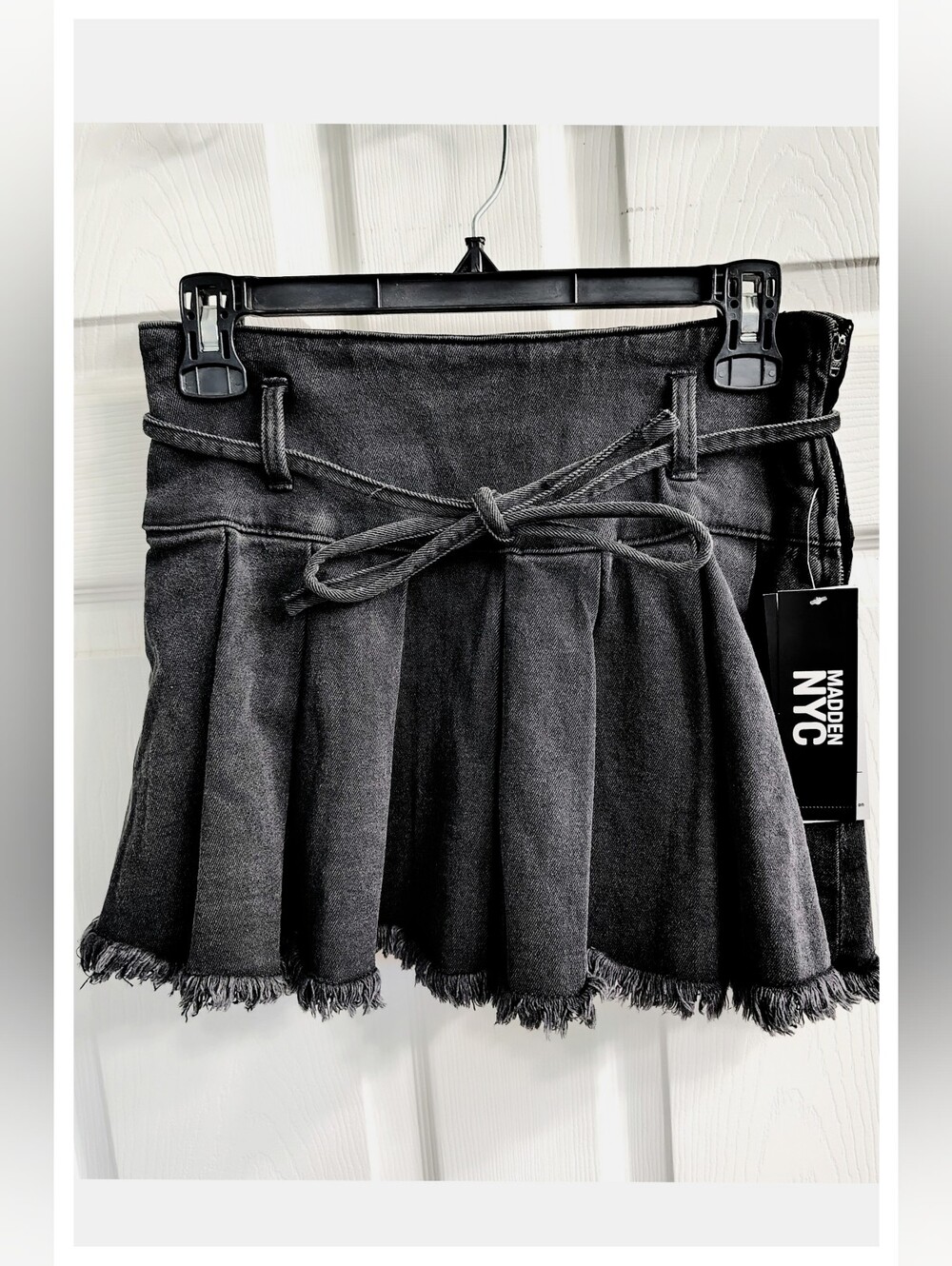 Madden NYC Pleated 'Skort' Distressed Black Denim - Junior Size XXS (00)  *NWT*